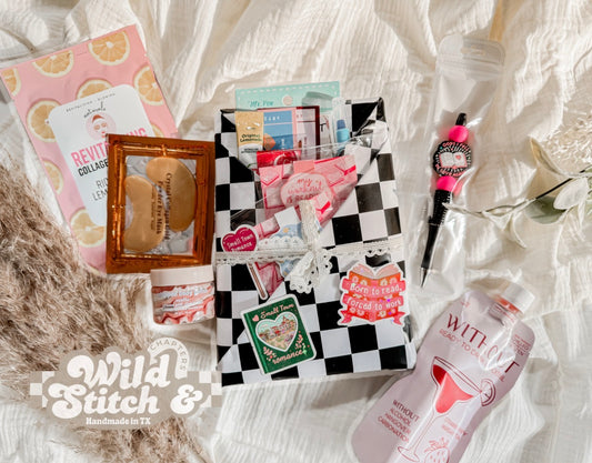 MTO The Bookish Babe Box: Adults 🌶️
